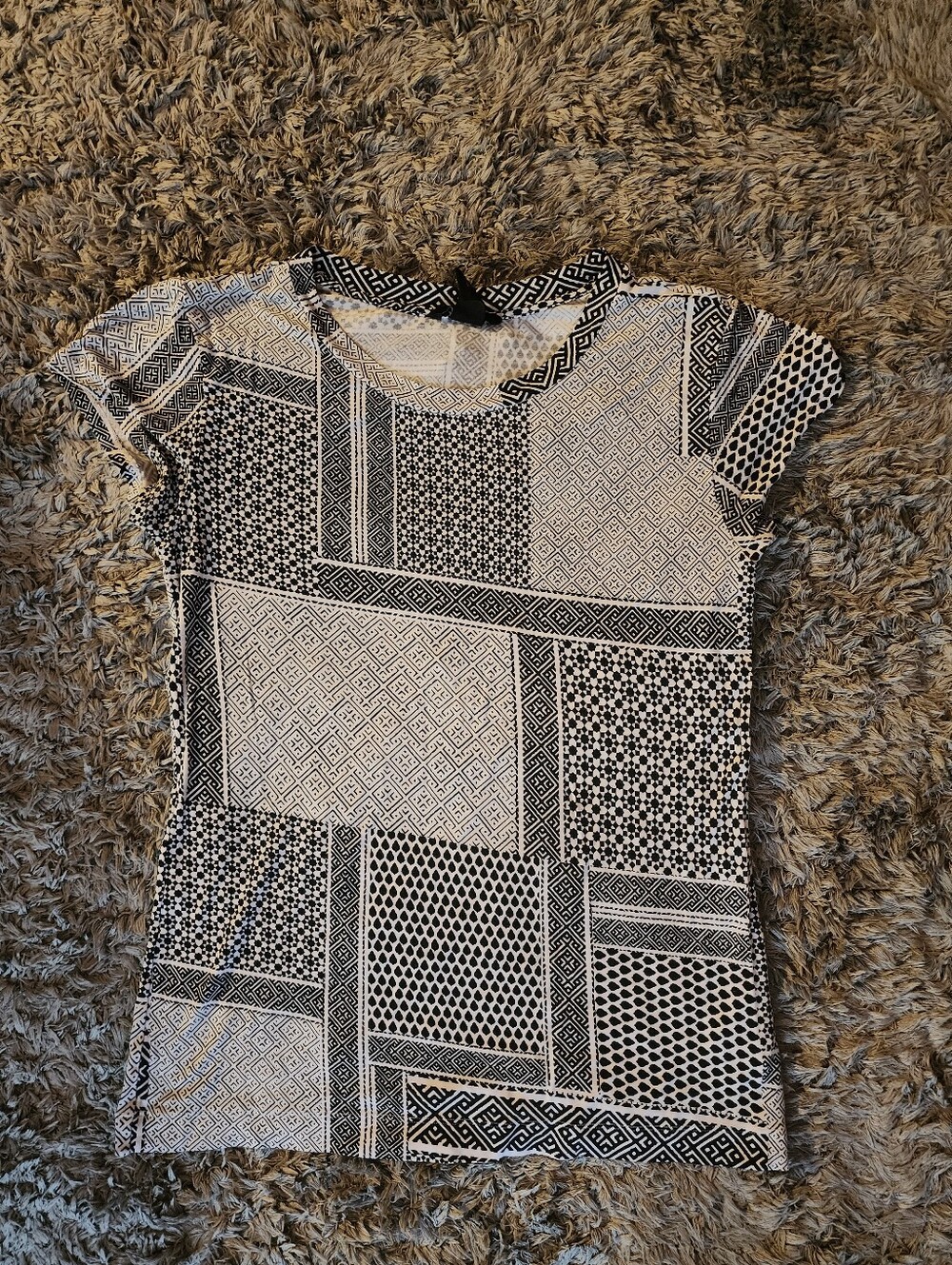 H&M Black and White Geometric Patchwork Short Sleeve Tee